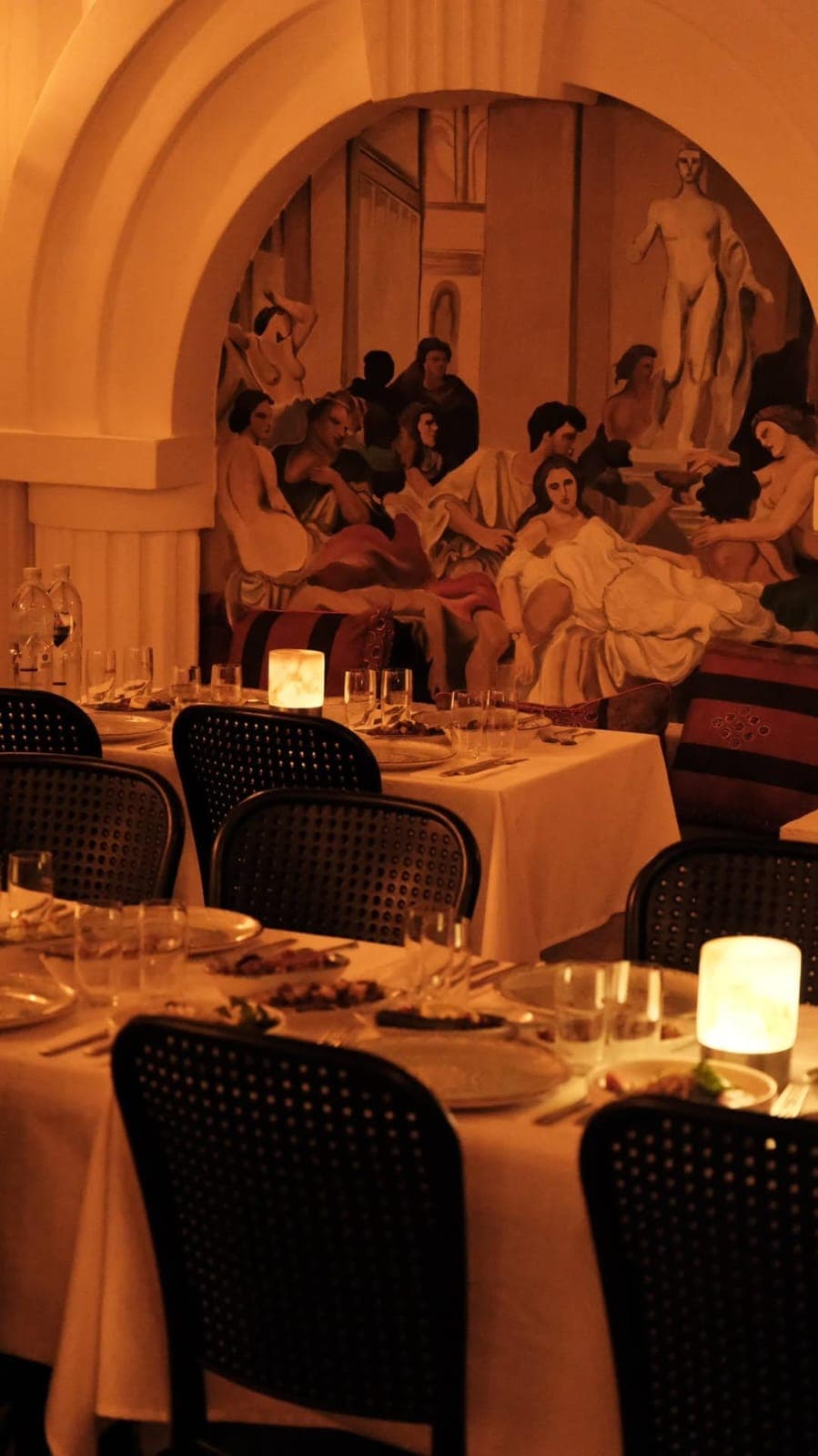 Sanatla iç içe bir akşam yemeği köşesi